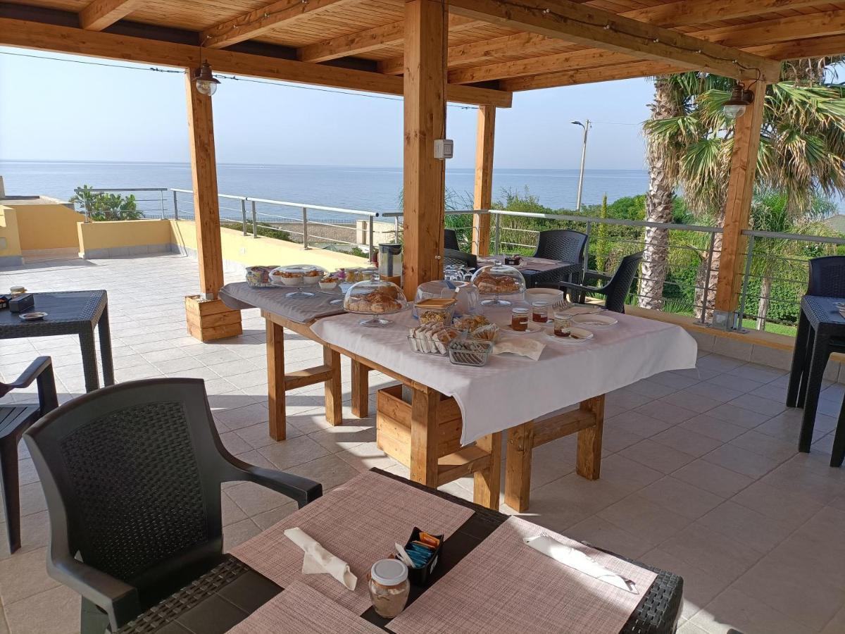 Sale E Sole Sul Mare