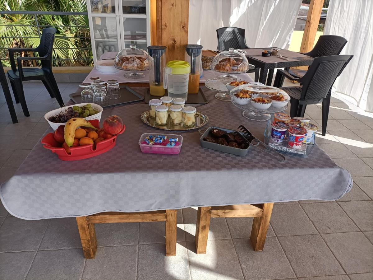 Sale E Sole Sul Mare *